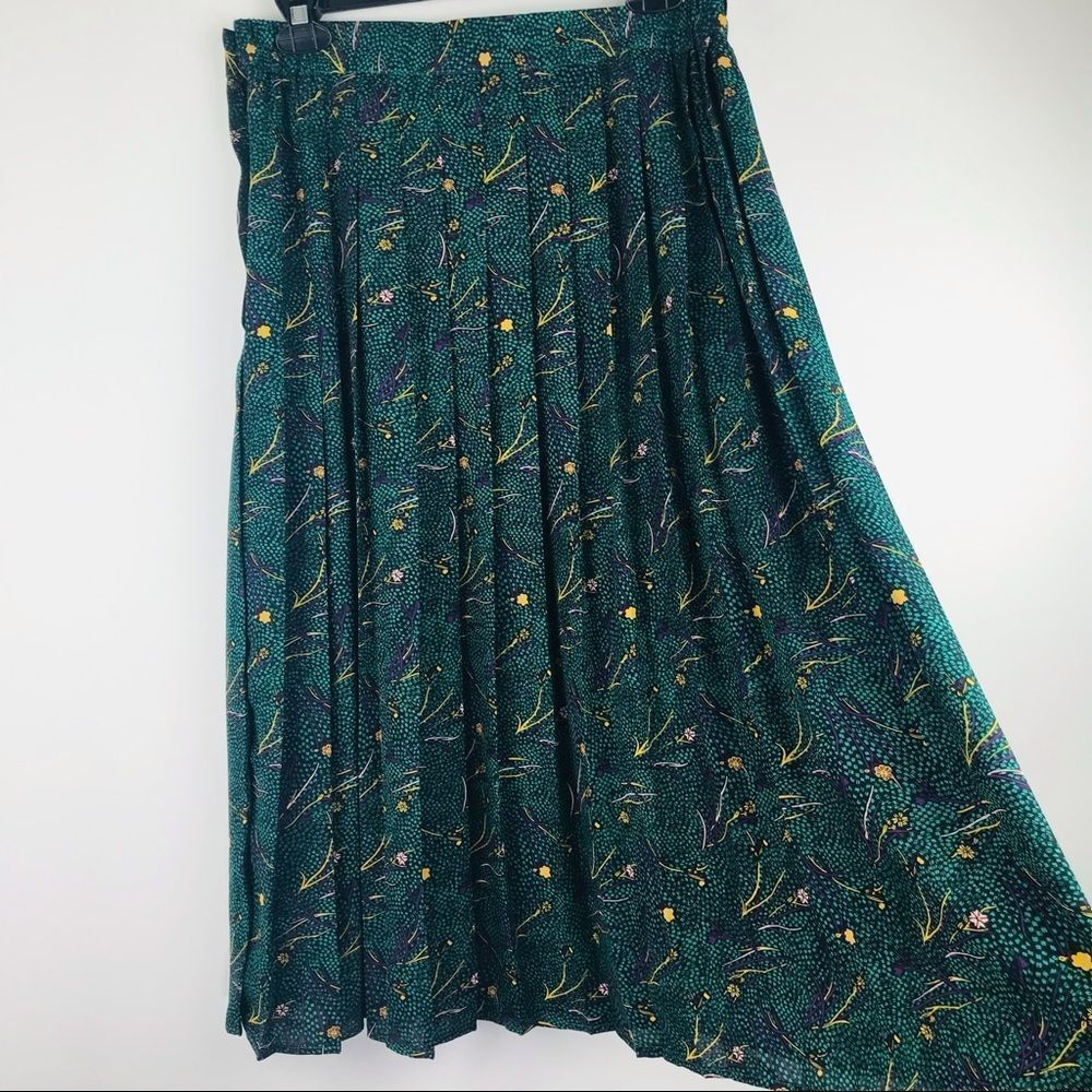 ModCloth Green “Onward to Afresh” Floral Print Pleated Skirt - Picture 6 of 10
